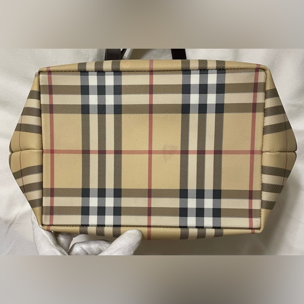 Burberry Authentic Vintage Tan and Black Checkered Tote Bag - Picture 7 of 16